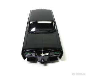 Chrysler Imperial 1966 "Black Beauty" Green Hornet 2011 - 6