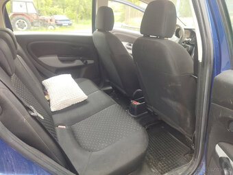 Fiat Grande Punto 1,2 48Kw,rok 2006 - 6