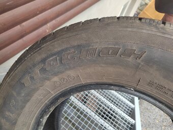 Prodám zimní pneu 245/70/16 Trocmax Ice plus 107 H - 6