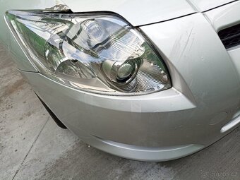 Auris. 94000km. Automatická prevodovka - 6