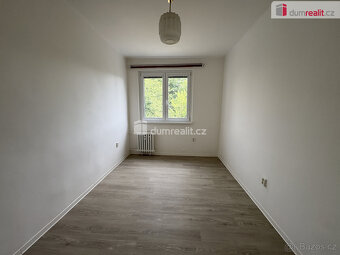 pronájem nově vymalovaného a komplet vystěhovaného bytu 3+kk - 6