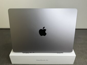 MacBook Air 13'' 2022 / M2 / 8GB / 256GB SSD / Space Gray - 6