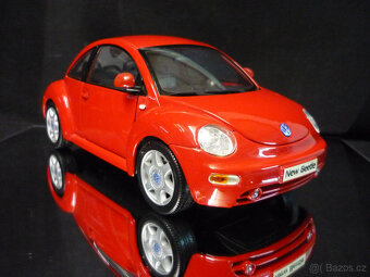 Volkswagen New Beetle 1,9 TDi VW Maisto 1/18 - 6