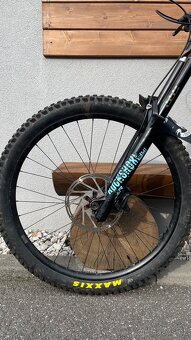 Sjezdové kolo Mondraker summum - 6