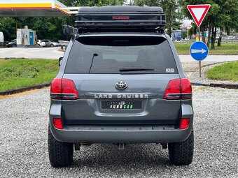 Toyota Landcruiser 200 - 6
