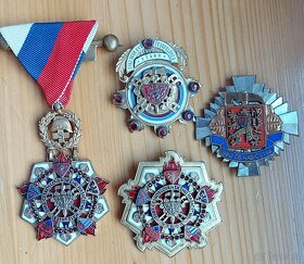 Zháňam slovenské hasičské odznaky - 6