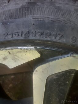 Letní pneu 215 /45 /17 - 6