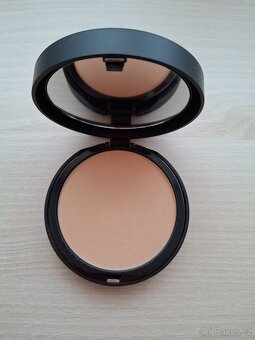 TUHÝ PUDR, zn. BARE MINERALS - 6