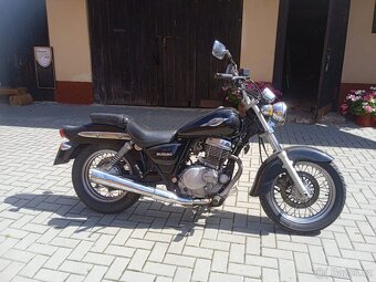 Suzuki GZ 250 Marauder - 6
