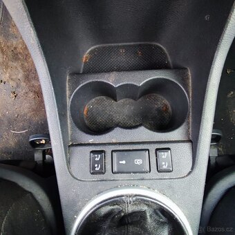 ŠKODA FABIA  2 BENZÍN - 6