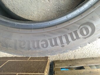 Prodám zimní gumy Continental + Semperit 205/55 R17 DOT 2823 - 6