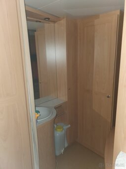 Karavan burstner ventana b - 6