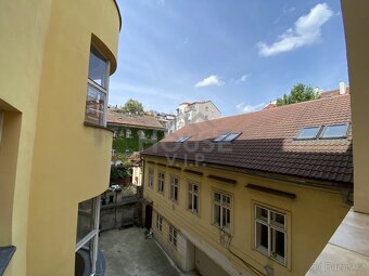 Jedinečný byt 4+kk, 126m2/B/T - Praha - Smíchov - 6