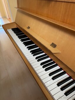 Klavír/pianino značky Petrof - 6