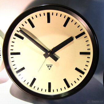 Pragotron - industriální nástěnné hodiny cca 1960 - 6