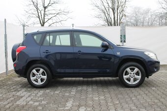 Toyota Rav4 2.2D-4D 100kW + 4X4 + BEZ KOROZE + TAŽNÉ - 6