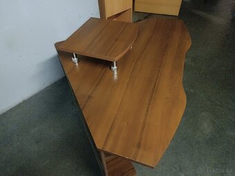 DOVOZ MOŽNÝ rohový stůl s nástavcem možno kontejner. - 6