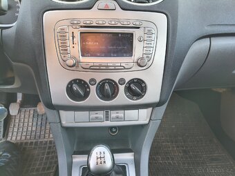 Prodám Ford Focus 1.6i 16V 74kw combi - 6