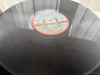 Wings — London Town. LP - 6