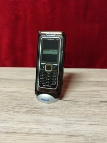Nokia E90 + nabíječka - 6