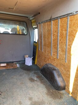 Automobil FORD TRANSIT 350L FSG6 - 6
