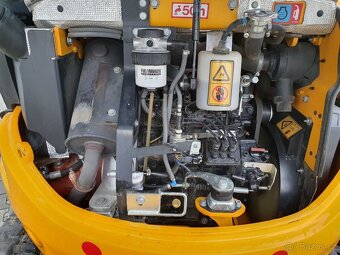Prodám JCB minibagr 8030 s nulovým přesahem zádě - 6