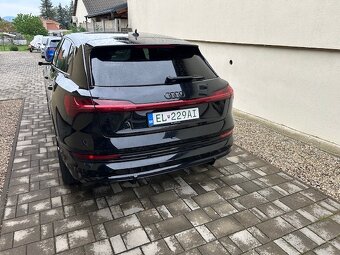 Audi e-tron 55 - 6