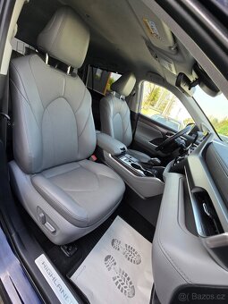 TOYOTA HIGHLANDER 4x4 2.5 182kW COMFORT 2021 / 7-míst / -DPH - 6