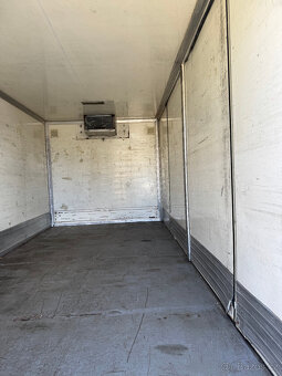 Skříňovou nástavbu izotherm - 6