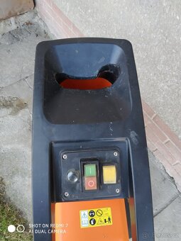 Prodám elektrický Válcový drtič Powersilent 2800 W... - 6