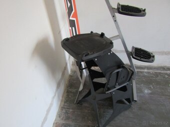 Reklamní stojany na kufry KAPPA - 6