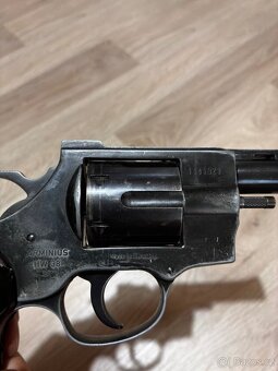 revolver v řezu - 6