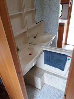 Karavan Dethleffs, Kuchyňka, Koupelna, Topení - 6