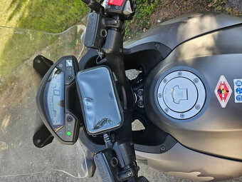 Honda VFR800X - 6