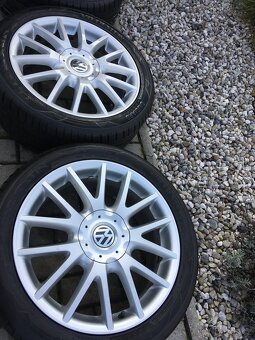 Alu kola Vw originál 17” 225/45/17 letní - 6