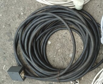 Prodám prodlužovací kabely/prodlužovací kabely 230 v - 6