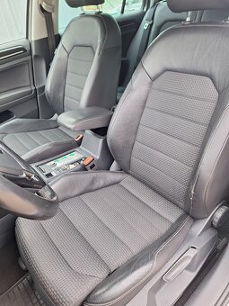 VW Golf Variant 1,4 TGI Highline DSG - 6