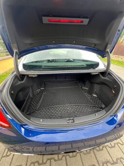 Mercedes Benz C63 AMG - 6