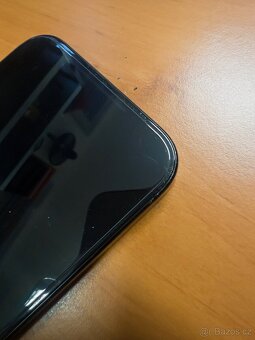 16 pro max iPhone 256 černý - 6