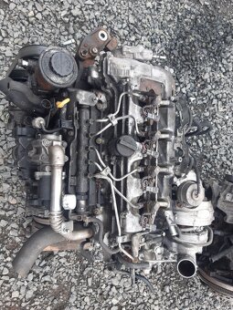 Motor se vstřiky Toyota  2,2 Dcat - 6