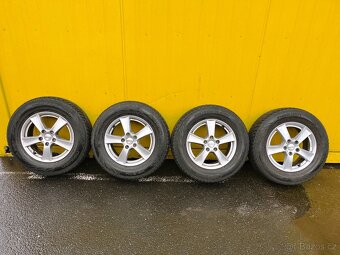 Pneu Nokian 215/70-R16 - 6