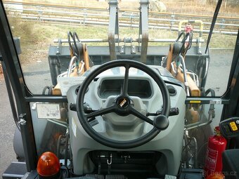 Traktorbagr CASE 590 SV - 256MTH - 6