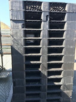 Plastové palety 120x80 více druhů - 6