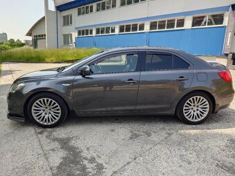 Suzuki Kizashi 2.4 AWD CVT - 6