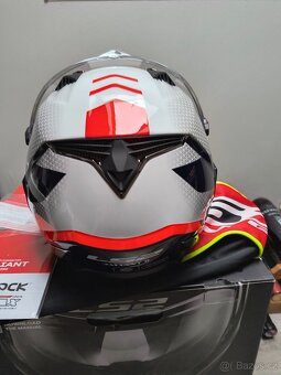 Přilba na motorku - 6