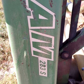 Disková sekačka Krone 285 a zánovní lis John Deere - 6