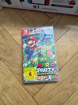 Nintendo Switch + hra + příslušenství - 6
