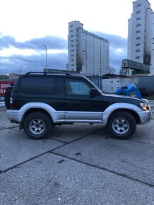 TOYOTA Land Cruiser LC 90 - 6