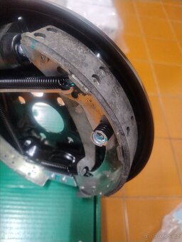 Zadní brzdové čelisti Octavia 1 komplet nové 1J0698525B - 6