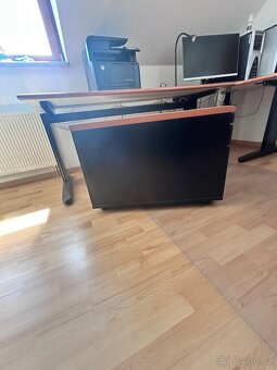 Kancelářský nábytek - 6
